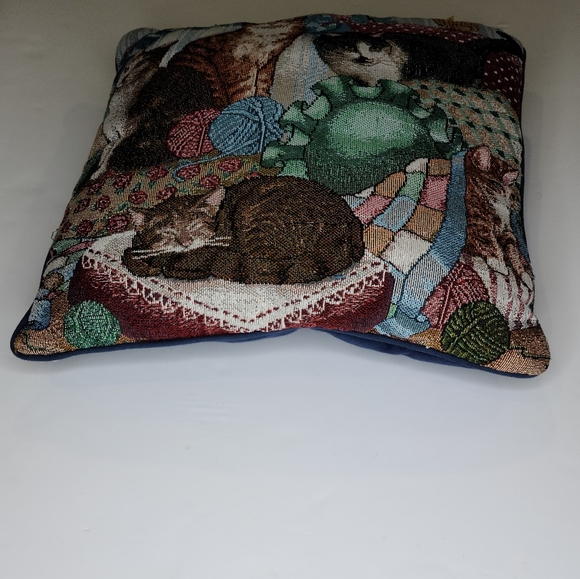 15" Cat Tapestry Fabric Accent Throw Pillow Sleeping Looking Yarn Butterfly - Picture 6 of 10